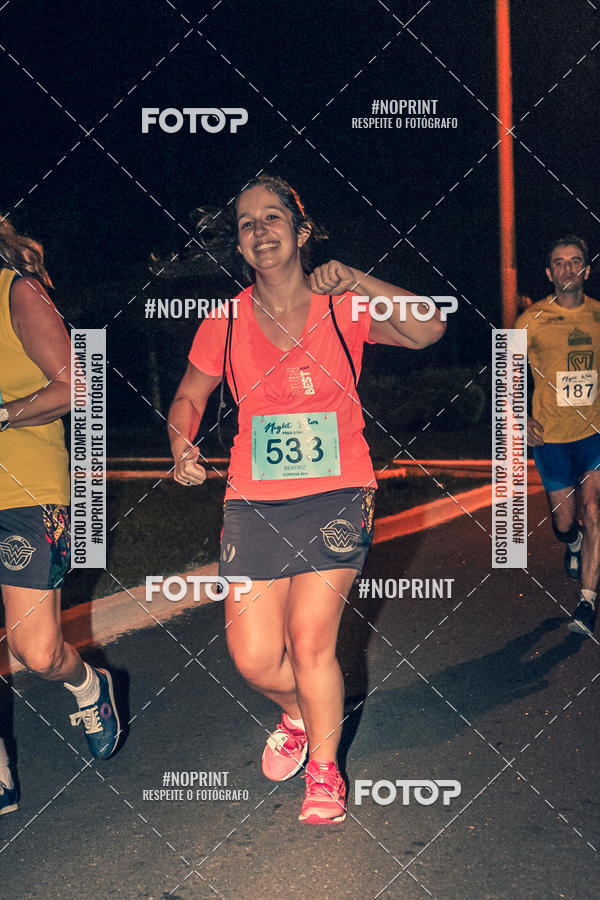 Buy your photos of the eventNight Run 5K 10K Praia Grande on Fotop