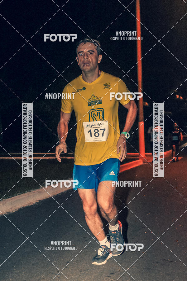 Buy your photos of the eventNight Run 5K 10K Praia Grande on Fotop