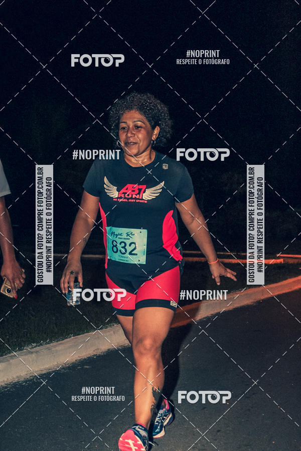 Buy your photos of the eventNight Run 5K 10K Praia Grande on Fotop