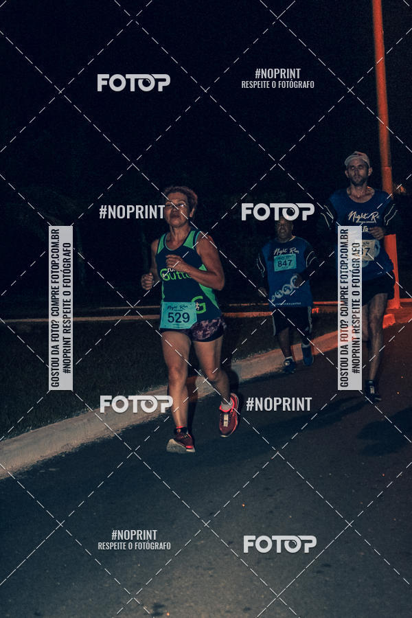 Buy your photos of the eventNight Run 5K 10K Praia Grande on Fotop