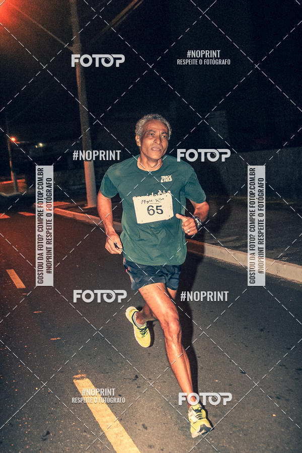 Buy your photos of the eventNight Run 5K 10K Praia Grande on Fotop