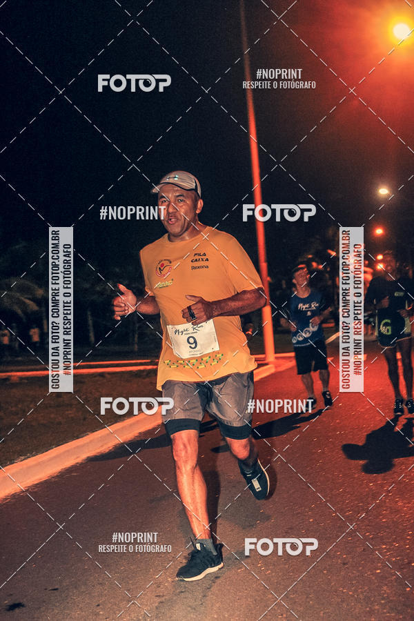 Buy your photos of the eventNight Run 5K 10K Praia Grande on Fotop