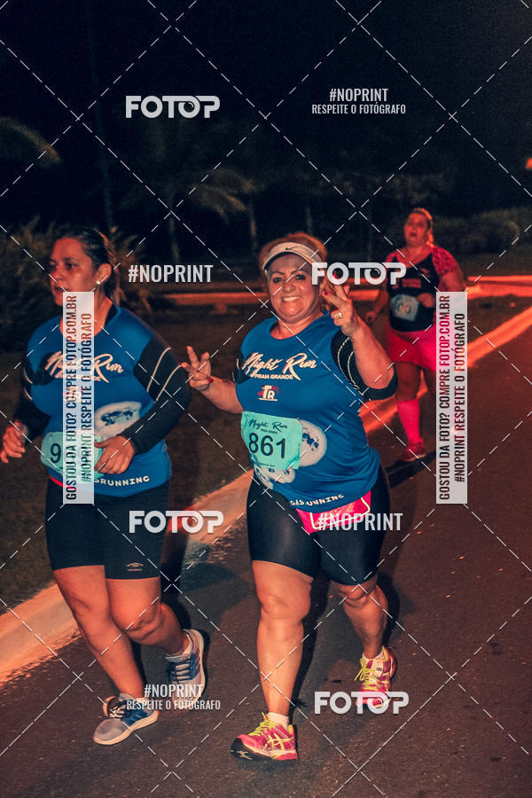Buy your photos of the eventNight Run 5K 10K Praia Grande on Fotop