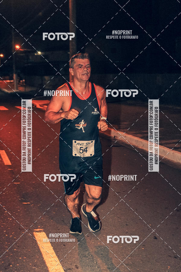 Buy your photos of the eventNight Run 5K 10K Praia Grande on Fotop