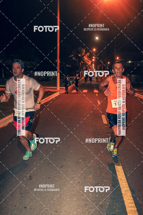 Buy your photos of the eventNight Run 5K 10K Praia Grande on Fotop