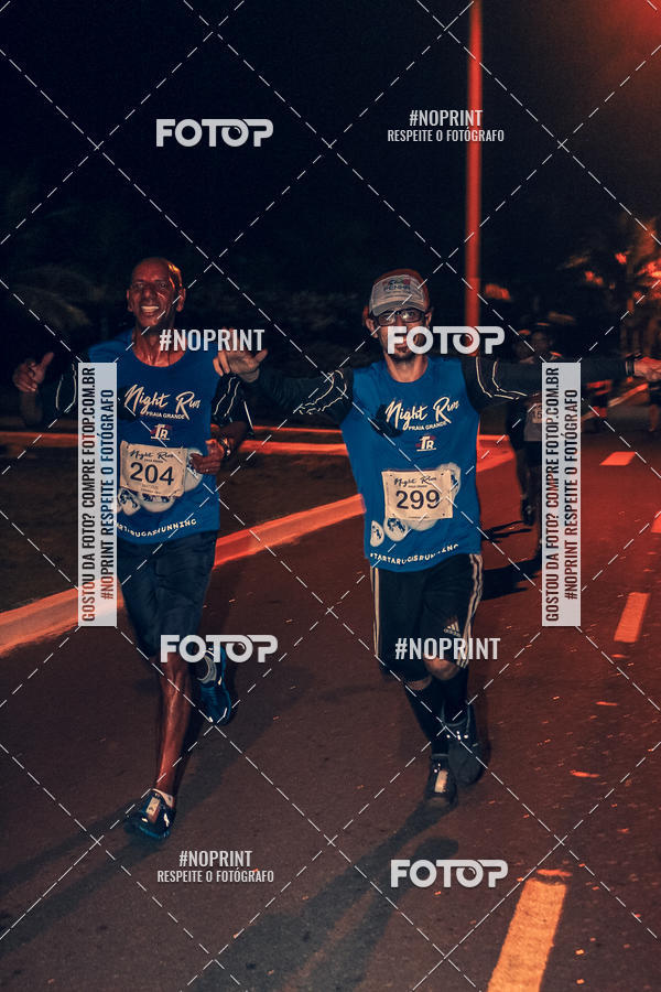 Buy your photos of the eventNight Run 5K 10K Praia Grande on Fotop
