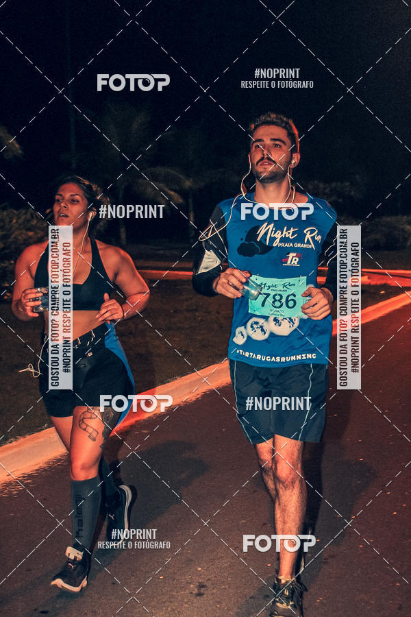 Buy your photos of the eventNight Run 5K 10K Praia Grande on Fotop