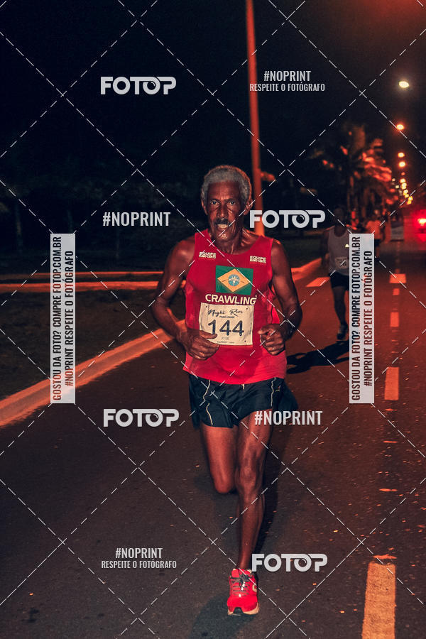 Buy your photos of the eventNight Run 5K 10K Praia Grande on Fotop