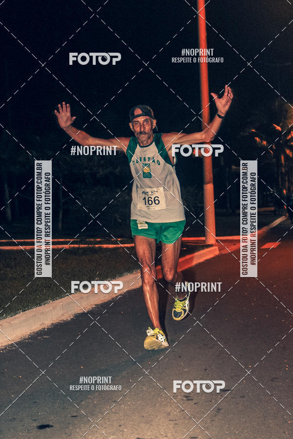 Buy your photos of the eventNight Run 5K 10K Praia Grande on Fotop