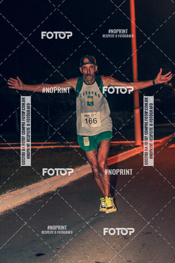 Buy your photos of the eventNight Run 5K 10K Praia Grande on Fotop