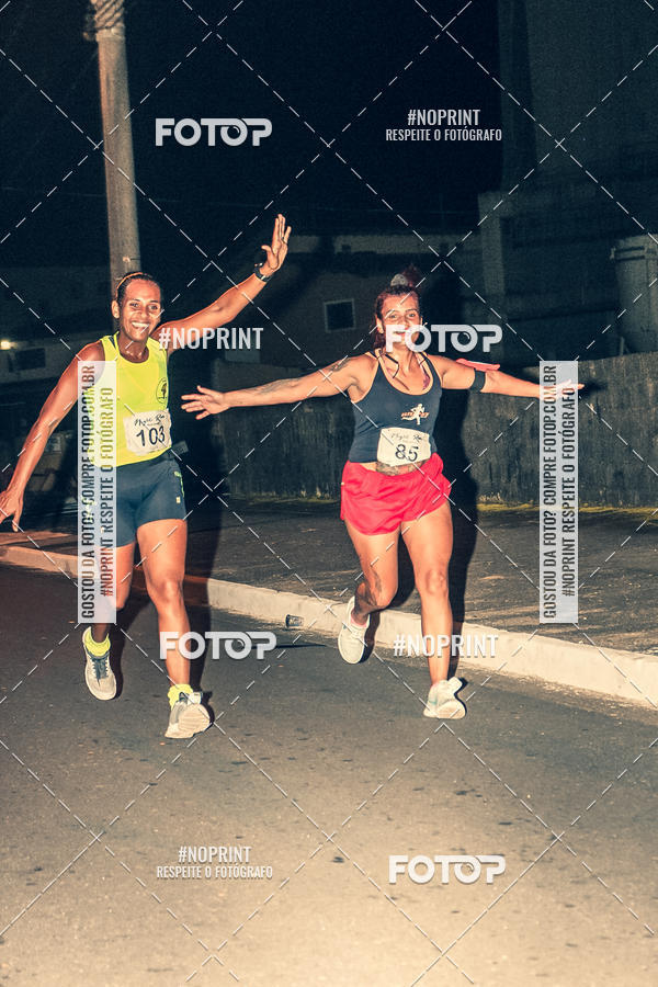 Buy your photos of the eventNight Run 5K 10K Praia Grande on Fotop