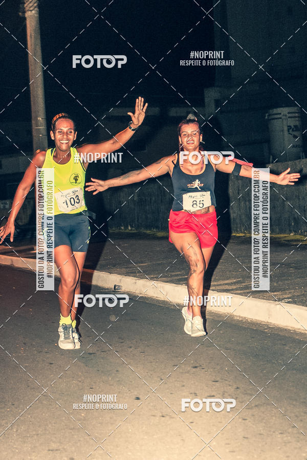 Buy your photos of the eventNight Run 5K 10K Praia Grande on Fotop