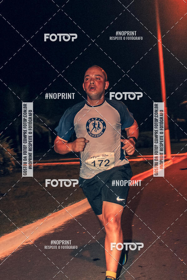 Buy your photos of the eventNight Run 5K 10K Praia Grande on Fotop