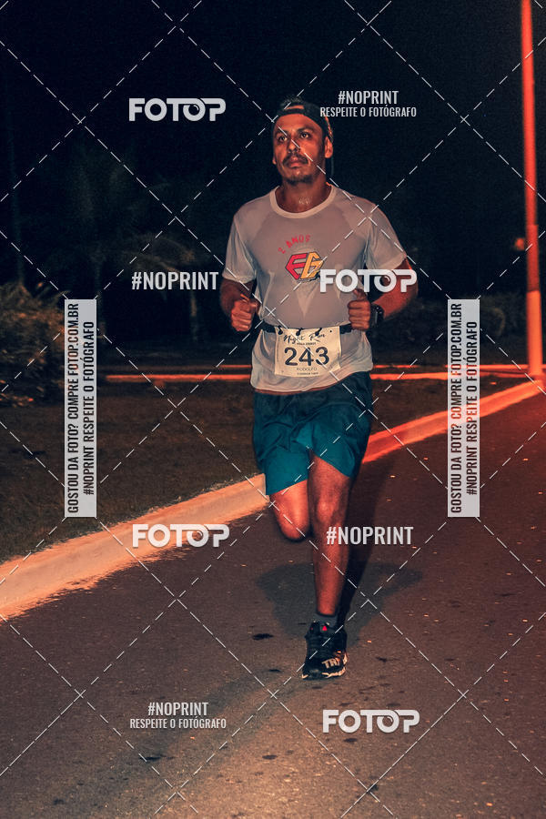 Buy your photos of the eventNight Run 5K 10K Praia Grande on Fotop