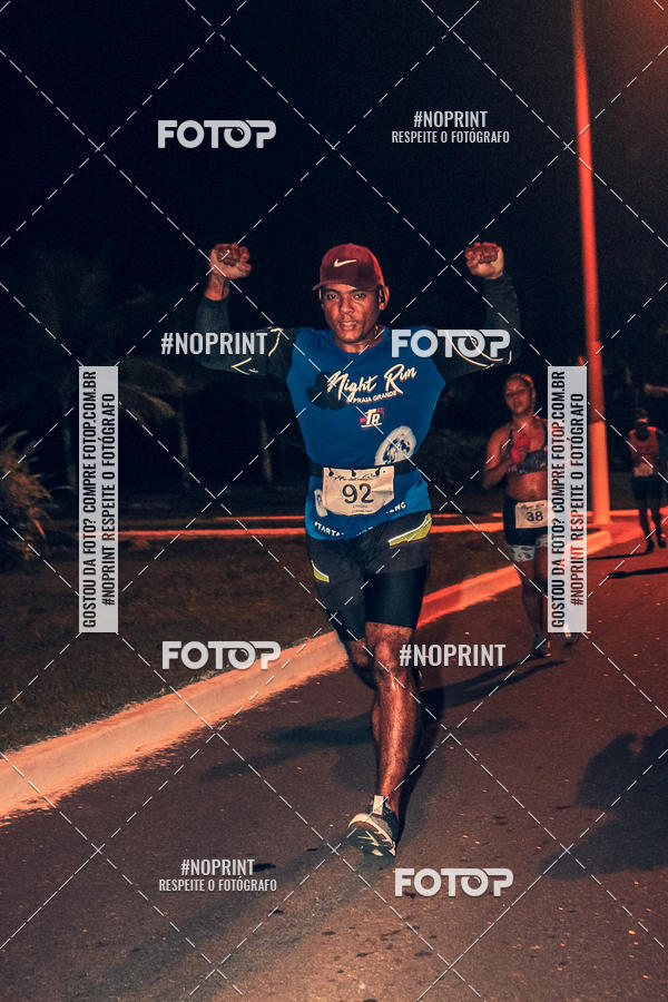 Buy your photos of the eventNight Run 5K 10K Praia Grande on Fotop