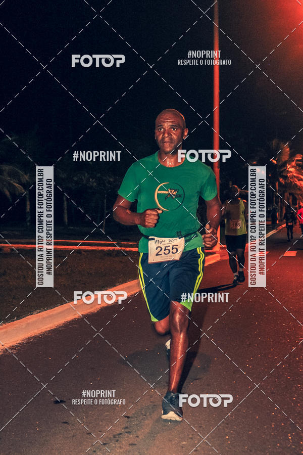 Buy your photos of the eventNight Run 5K 10K Praia Grande on Fotop