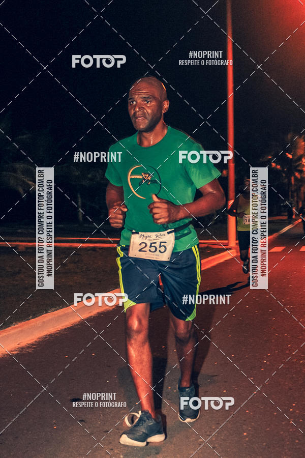 Buy your photos of the eventNight Run 5K 10K Praia Grande on Fotop