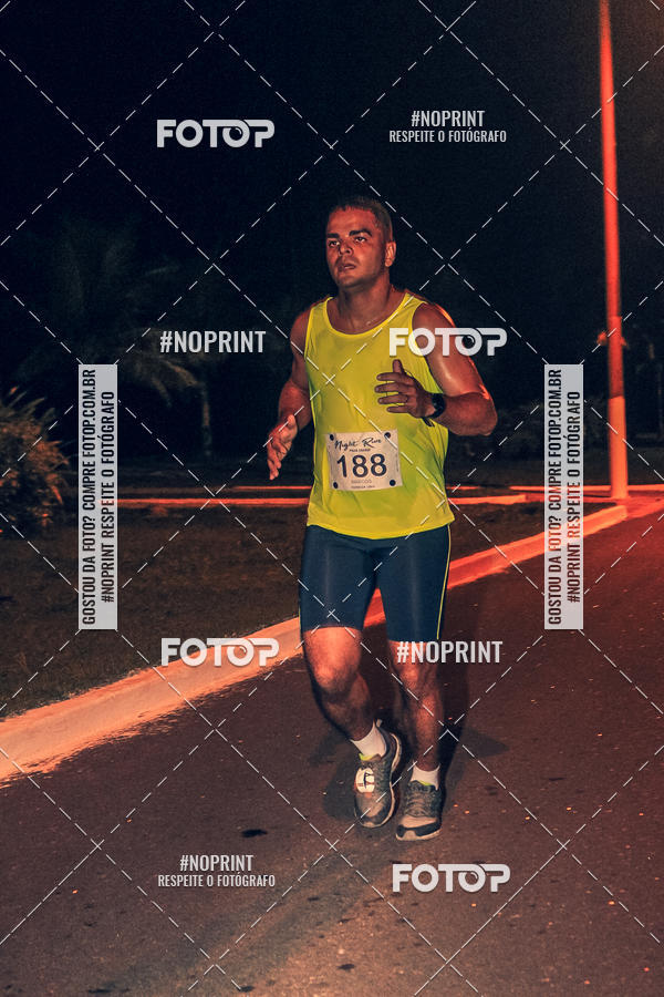 Buy your photos of the eventNight Run 5K 10K Praia Grande on Fotop