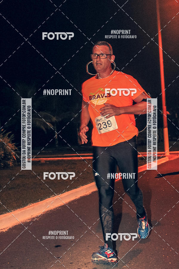 Buy your photos of the eventNight Run 5K 10K Praia Grande on Fotop