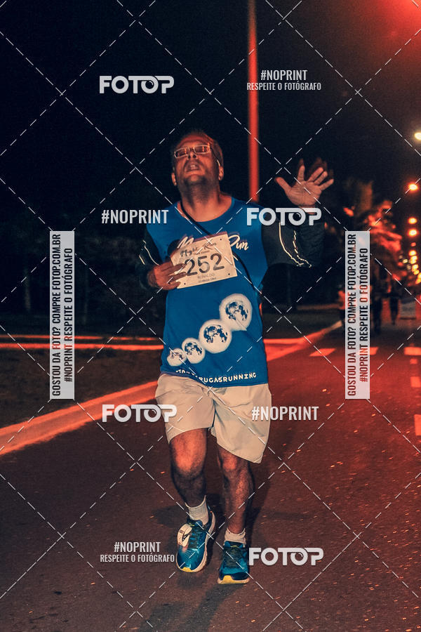 Buy your photos of the eventNight Run 5K 10K Praia Grande on Fotop