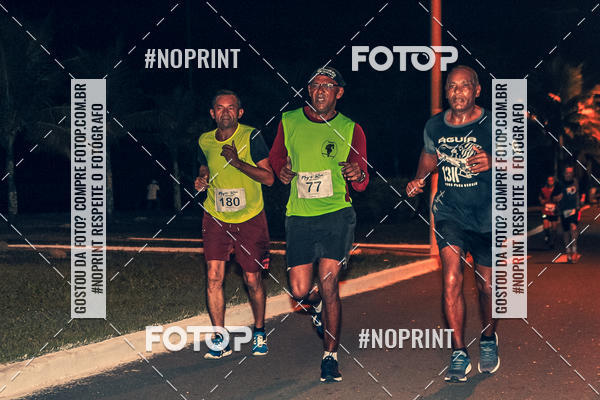 Buy your photos of the eventNight Run 5K 10K Praia Grande on Fotop