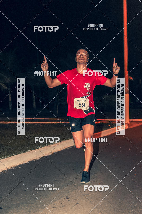 Buy your photos of the eventNight Run 5K 10K Praia Grande on Fotop