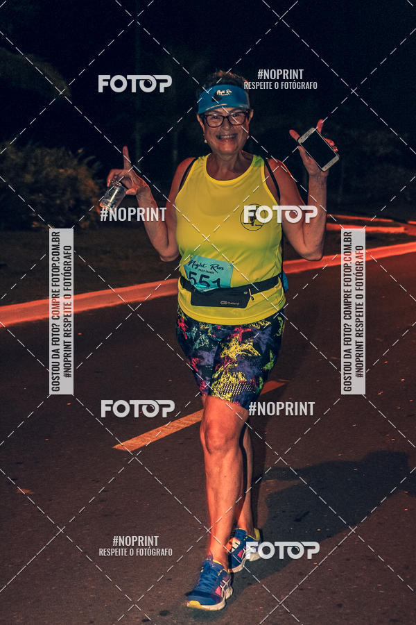 Buy your photos of the eventNight Run 5K 10K Praia Grande on Fotop