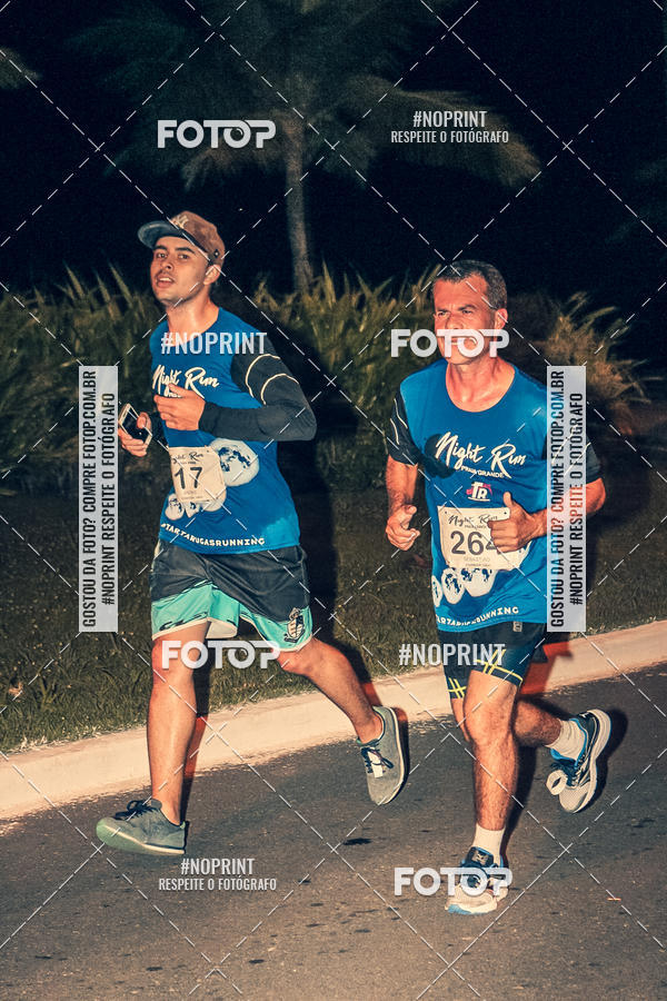 Buy your photos of the eventNight Run 5K 10K Praia Grande on Fotop