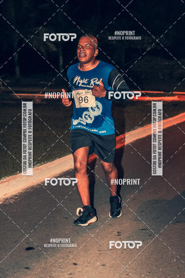 Buy your photos of the eventNight Run 5K 10K Praia Grande on Fotop