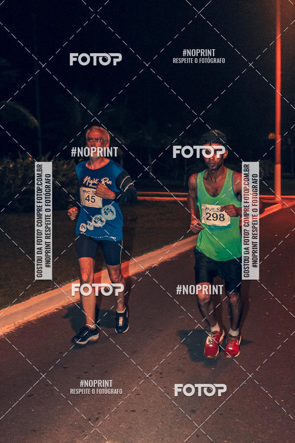 Buy your photos of the eventNight Run 5K 10K Praia Grande on Fotop