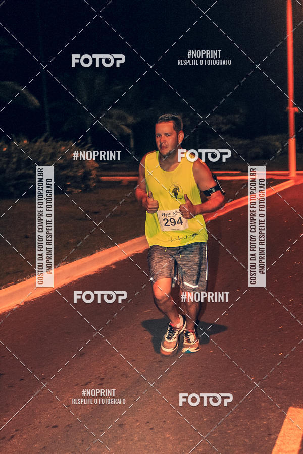 Buy your photos of the eventNight Run 5K 10K Praia Grande on Fotop