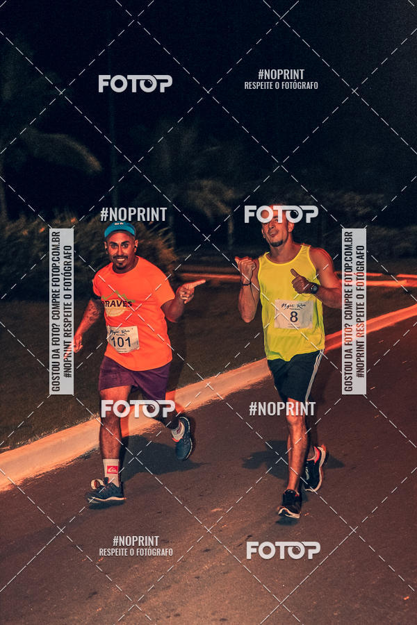 Buy your photos of the eventNight Run 5K 10K Praia Grande on Fotop