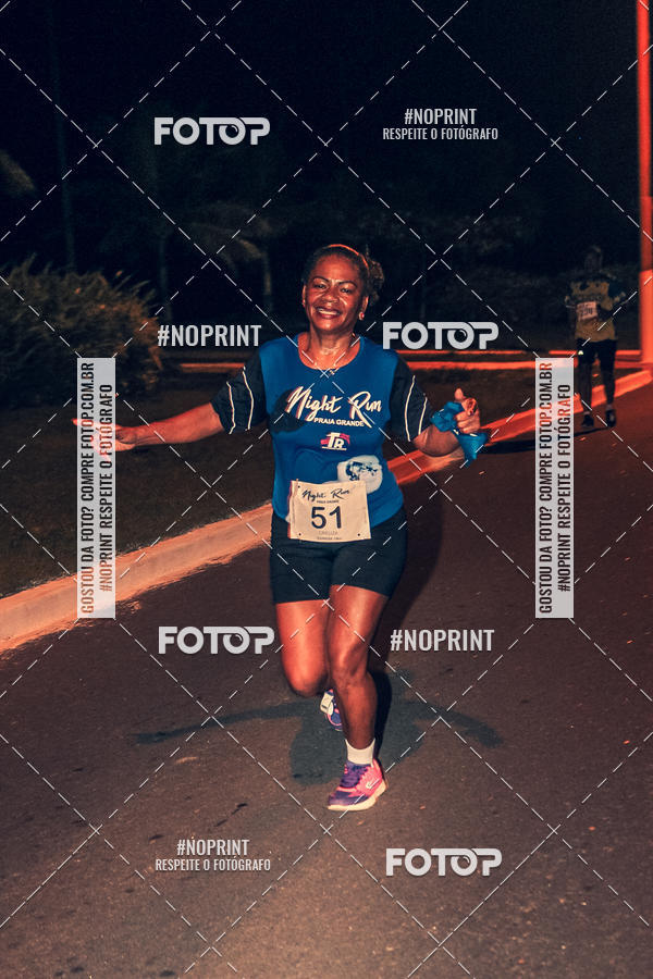 Buy your photos of the eventNight Run 5K 10K Praia Grande on Fotop