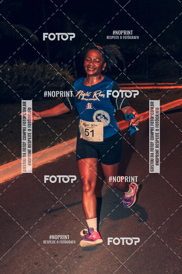 Buy your photos of the eventNight Run 5K 10K Praia Grande on Fotop