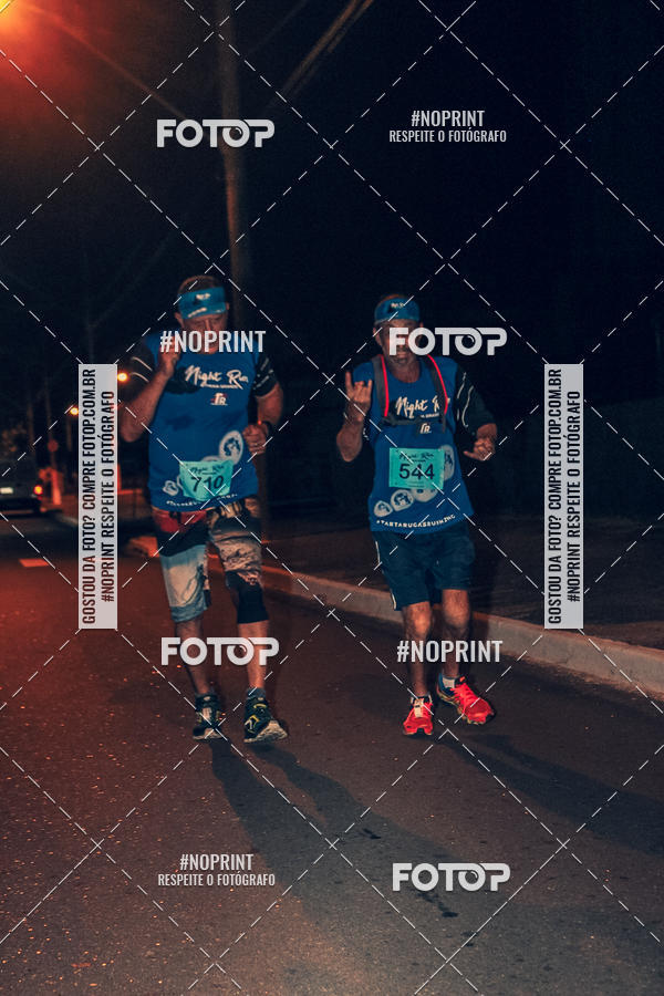 Buy your photos of the eventNight Run 5K 10K Praia Grande on Fotop