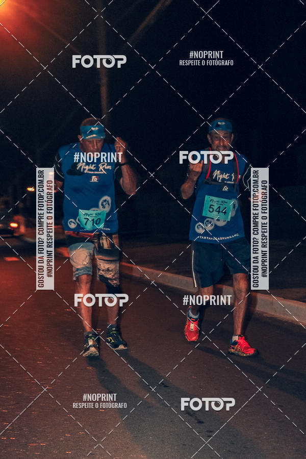 Buy your photos of the eventNight Run 5K 10K Praia Grande on Fotop