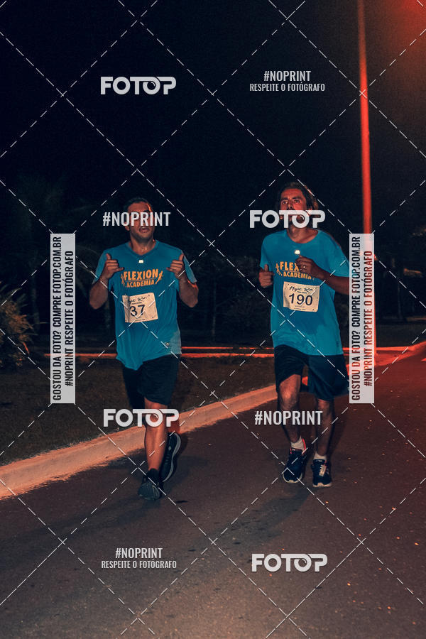 Buy your photos of the eventNight Run 5K 10K Praia Grande on Fotop
