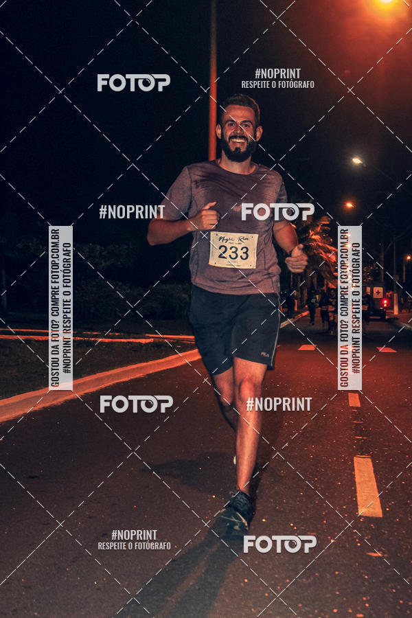 Buy your photos of the eventNight Run 5K 10K Praia Grande on Fotop