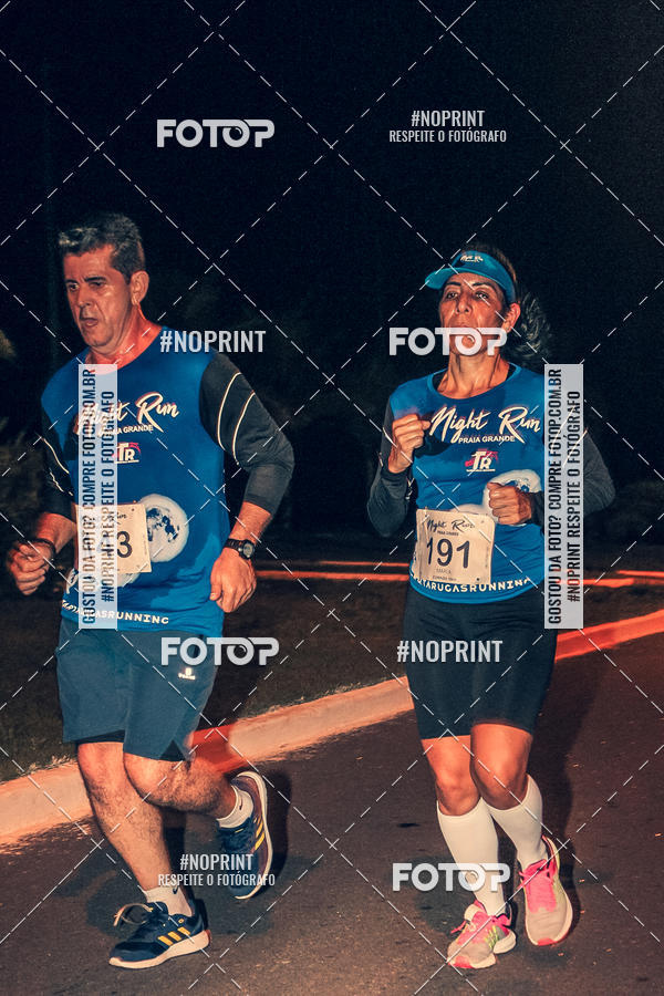 Buy your photos of the eventNight Run 5K 10K Praia Grande on Fotop