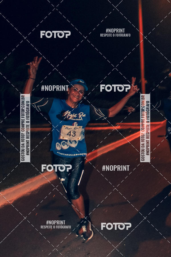 Buy your photos of the eventNight Run 5K 10K Praia Grande on Fotop