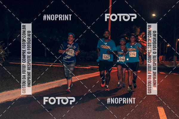 Buy your photos of the eventNight Run 5K 10K Praia Grande on Fotop