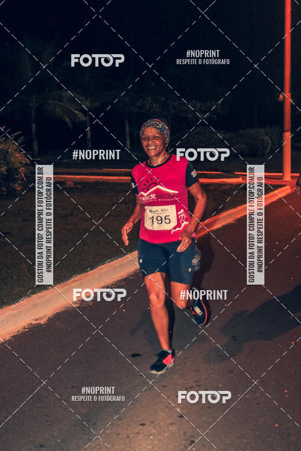 Buy your photos of the eventNight Run 5K 10K Praia Grande on Fotop