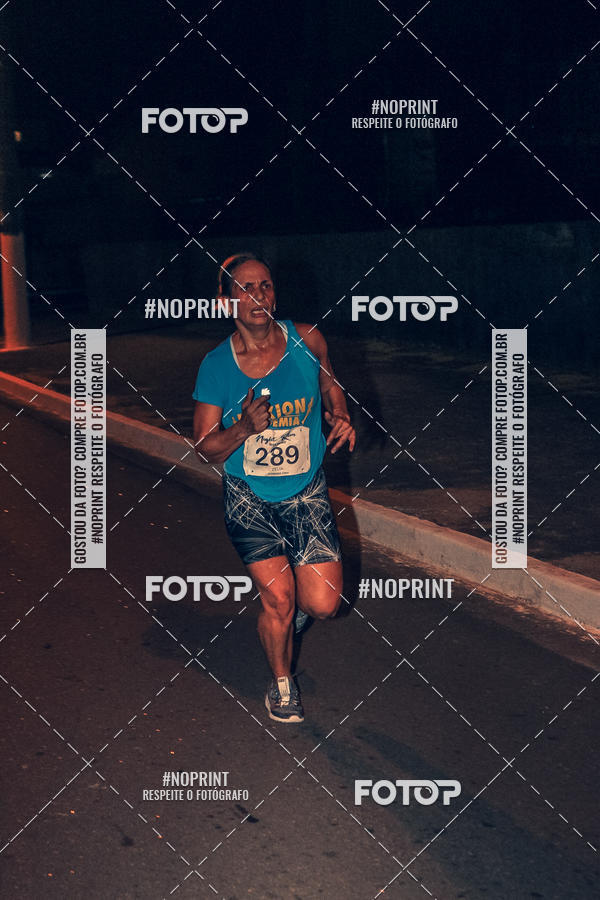Buy your photos of the eventNight Run 5K 10K Praia Grande on Fotop