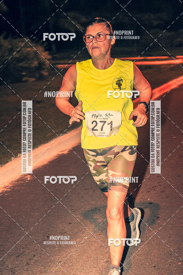 Buy your photos of the eventNight Run 5K 10K Praia Grande on Fotop