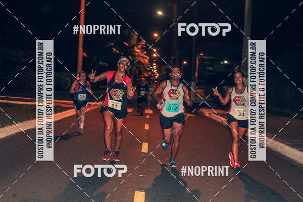 Buy your photos of the eventNight Run 5K 10K Praia Grande on Fotop