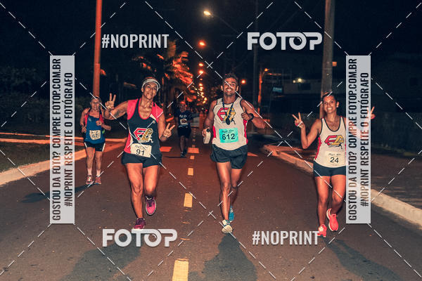Buy your photos of the eventNight Run 5K 10K Praia Grande on Fotop