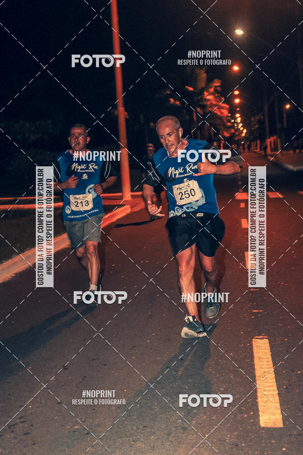 Buy your photos of the eventNight Run 5K 10K Praia Grande on Fotop