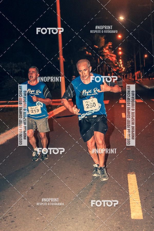 Buy your photos of the eventNight Run 5K 10K Praia Grande on Fotop