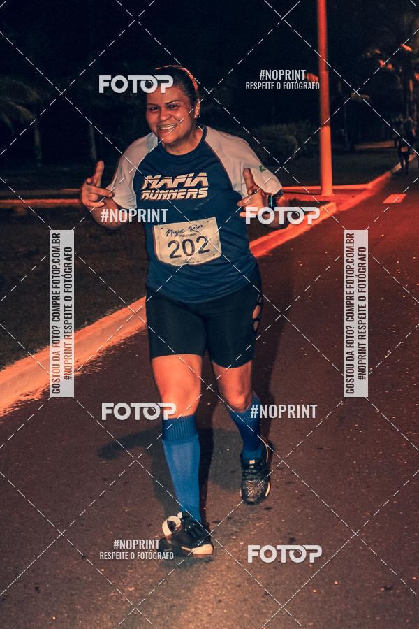 Buy your photos of the eventNight Run 5K 10K Praia Grande on Fotop
