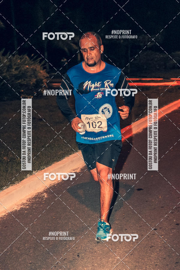Buy your photos of the eventNight Run 5K 10K Praia Grande on Fotop